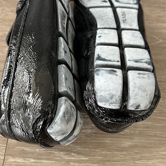 Men’s Prada driving shoes, black patent, size 9 - Picture 8 of 16